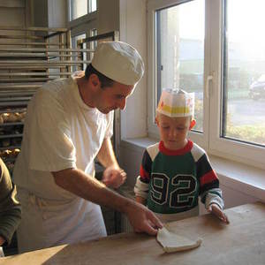 Kindergarten besucht Bäckerei