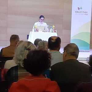 Lesung mit Alex Beer in der Bibliothek Altheim